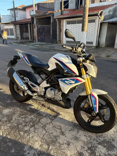 BMW G310R GR 2017 Branca | 38.130km | IPVA 2026 Pago | R$21.000
