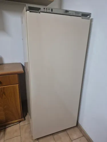 Freezer Vertical Consul 180 l