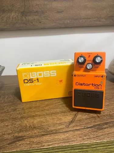 Pedal Boss DS-1 Distortion Original + Caixa | Funcionando Perfeitamente
