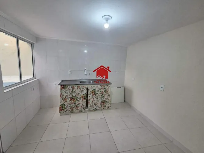 Casa residencial para alugar com 2 quartos no Bairro Cerâmica