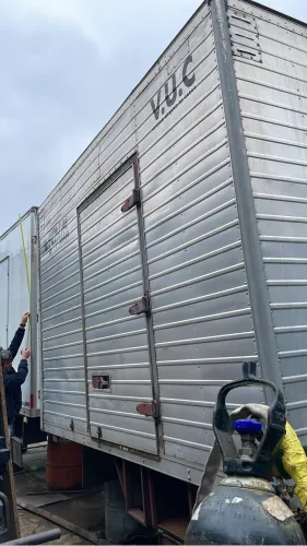 Baú pra iveco