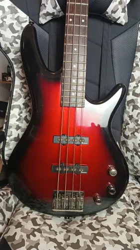 Baixo Ibanez GSR320