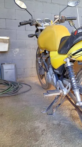 Suzuki GSR 2011 