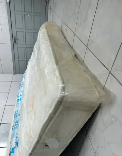 Colchão de Casal no plástico Molas Ensacadas