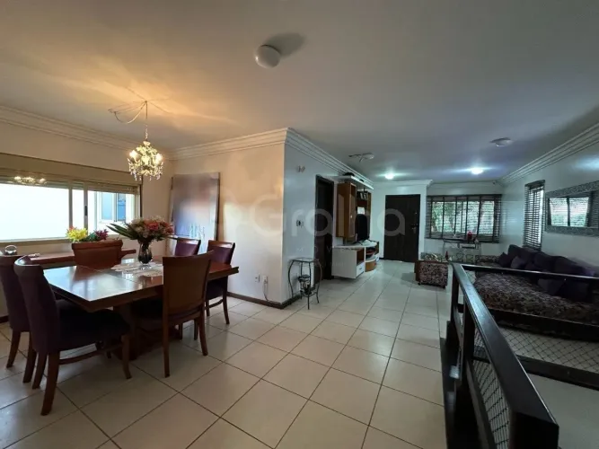 Casa para Venda em Florianópolis, Coqueiros, 4 dormitórios, 4 suítes, 6 banheiros, 2 vagas