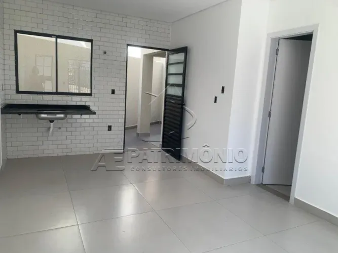 CASA TERREA EM CONDOMINIO COM 2 QUARTOS - GRAMADOS - Vila Europa
