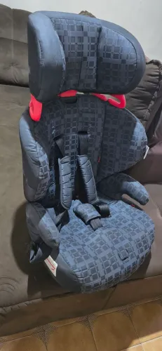 Cadeira infantil para carro Burigotto 9 a 36kg.