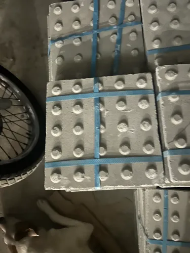 Vendo piso tátil 0,25 x 0,25