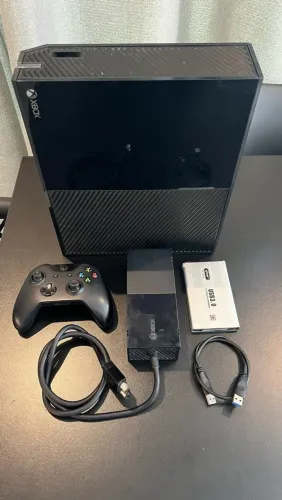 XBOX ONE FAT 500GB + HD externo 500GB - 1 controle - Funcionando perfeitamente