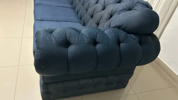Vendo sofá com 2,20m de largura. 