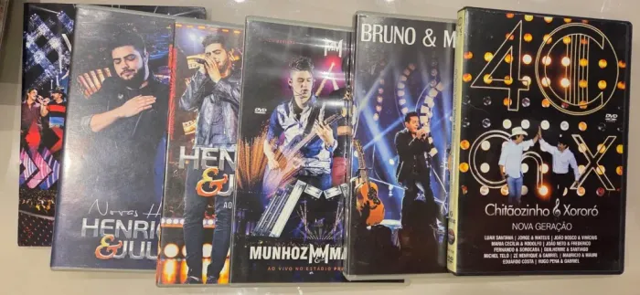 Combo DVDs Cantores Sertanejos