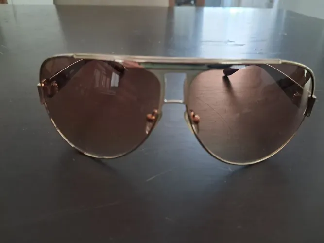 Óculos de Sol Feminino Guess