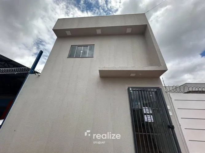 Sala comercial, situada no Bairro Parque das Paineiras, fica a 10 minutos do clubeAABB em