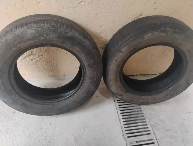 Pneus 185/70 R14 