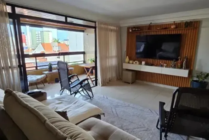 Apartamento à Venda 184m² 4 Suítes Varanda DCE