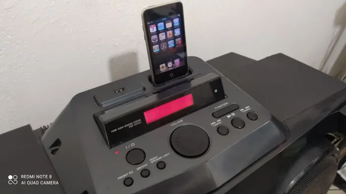 Caixa Bombox Sony