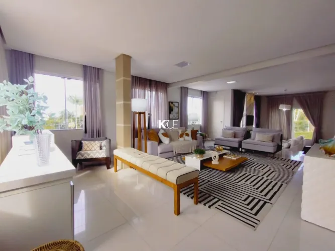 Lindíssima casa com excelente área gourmet, piscina e vista em Coqueiros!!!!