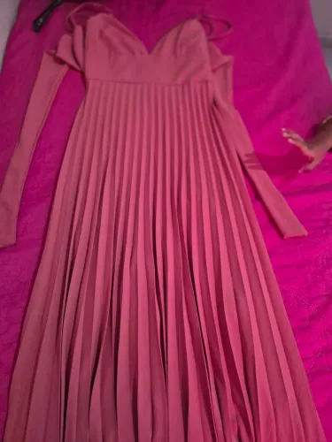 Vestido rose plissado