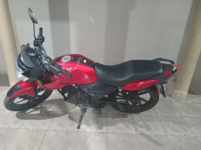 Vendo uma Apache 150. 