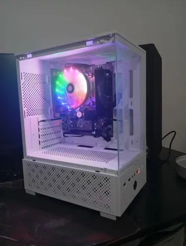 Pc gamer Ryzen 3200g roda jogos sem placa de vídeo 