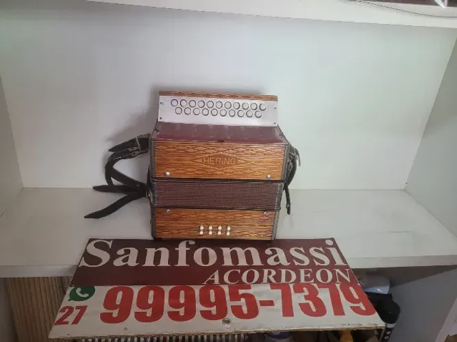 Sanfona Hering 8 Baixos Marrom