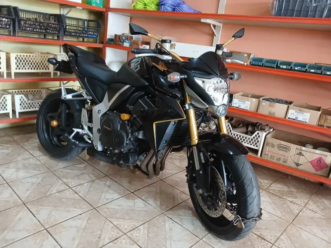 Moto de garagem