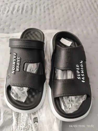 Chinelo importado Número 41. Calçado hoje disponível