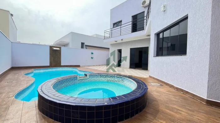 Casa com 3 dormitórios para alugar, 270 m² por R$ 8.280,00/mês - Residencial Village da Se