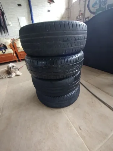 Pneus seminovos
