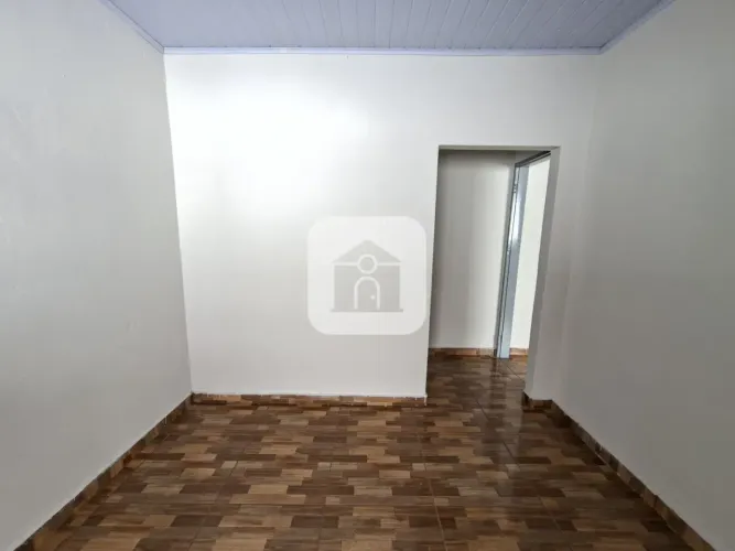 Casa para locação no bairro Jaraguá