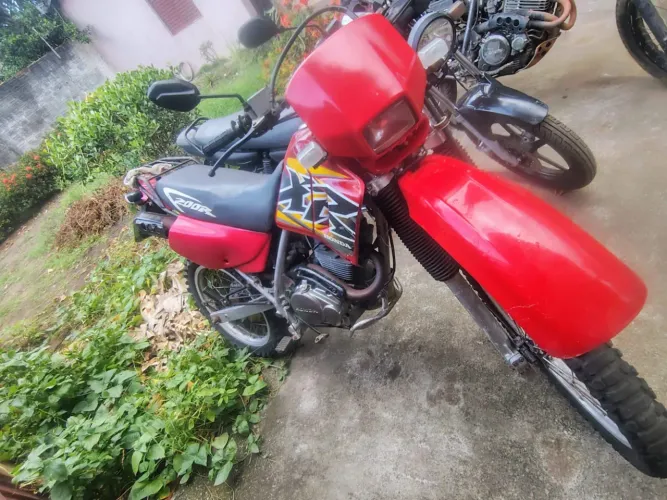 Moto xR200 2002
