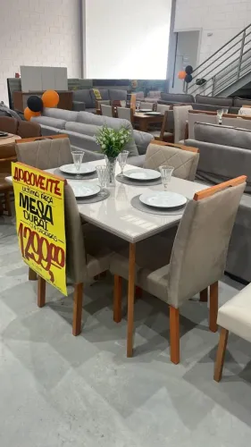 MESA DE JANATR COM 4 CADEIRAS 1,20X90 (ÚLTIMA PEÇA)