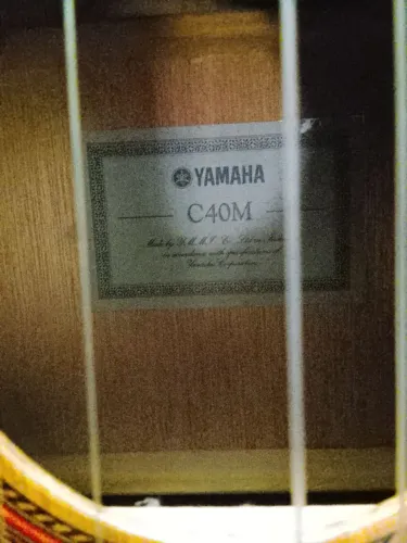 Violão Yamaha C40M Clássico Acústico - Excelente Qualidade e Som Incrível!<br>