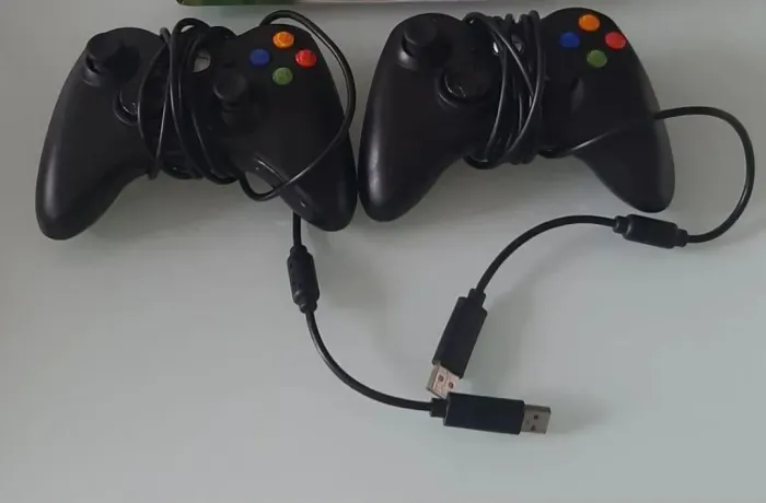 Controle X box 360 $100 Reais. Watsap *