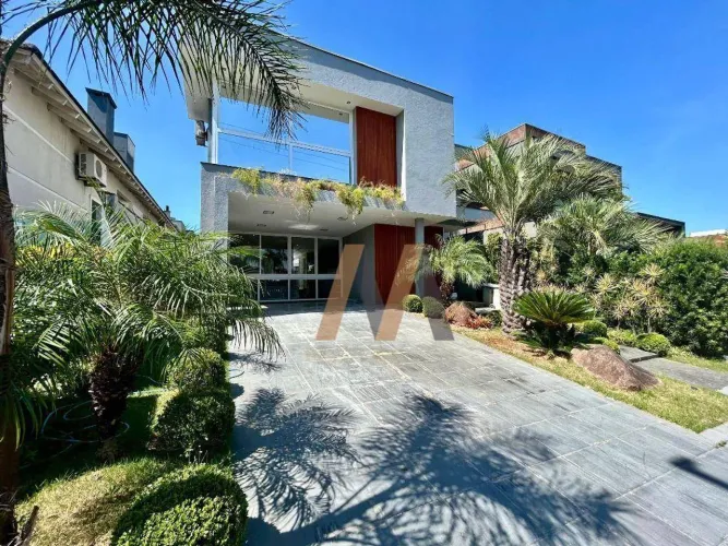 Casa com 3 dormitórios, 305 m² - venda por R$ 2.500.000 ou aluguel por R$ 21.310/mês - Alp