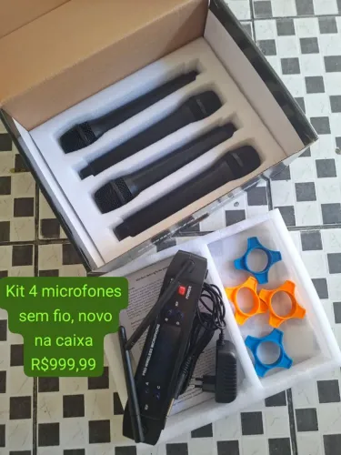 Kit com 4 microfones sem fio novo na caixa (microfone sem fio)