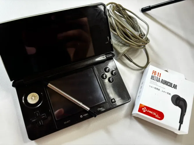Nintendo 3DS PRETO DESBLOQUEADO 32GB