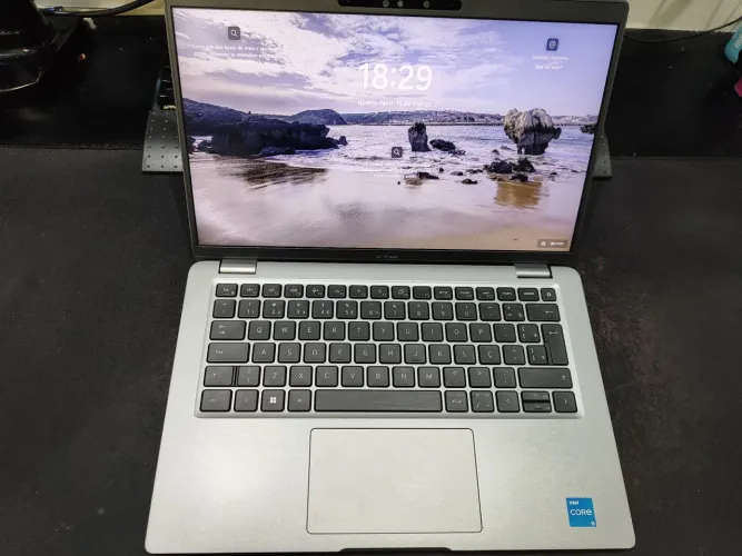 Notebook Dell Latitude 5440 Core I5 13th 16gb 256gb Ssd Cor Grafite