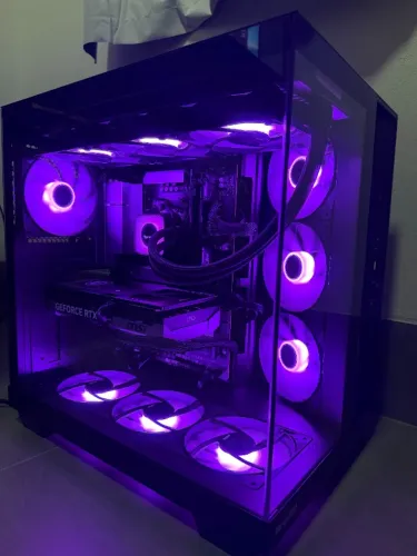 PC Gamer Ryzen 7 9700X RTX 5070 12GB 64GB DDR5 6000MT/s - Seminovo (3 meses)