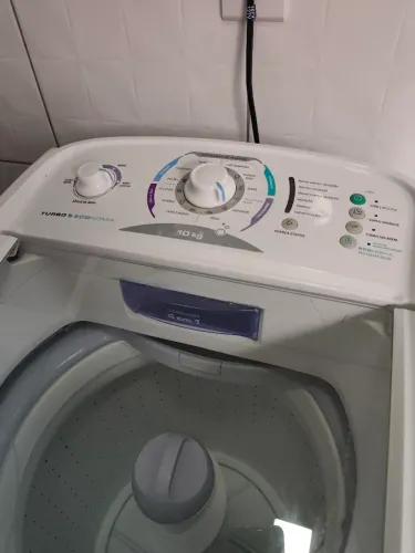 Máquina de lavar Eletrolux 10 kgs usada