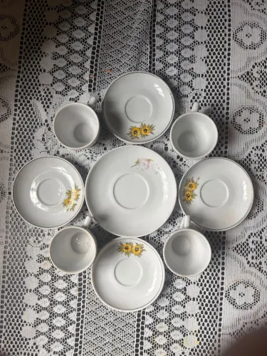 Porcelana Pozzani xícaras e Pires