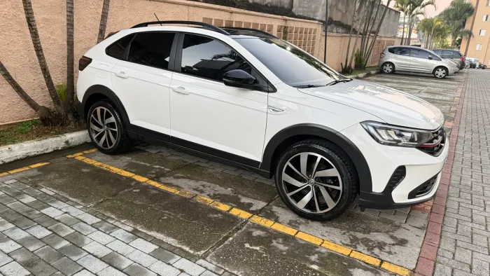 Volkswagen Nivus Comfortline 1.0 200 TSI Flex AUT 2024