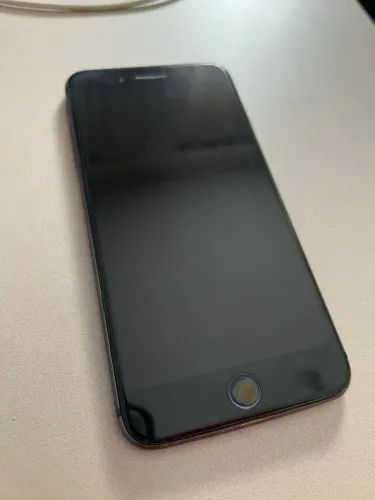 Celular IPhone 8 Plus 