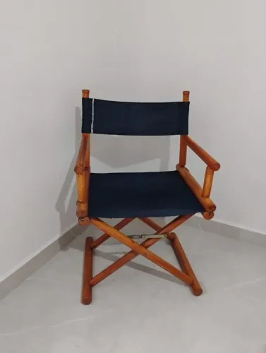 Cadeira dobrável diretor em madeira-retirar na Lapa ou Perdizes/SP