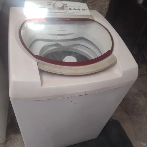 Vendo máquina com defeito