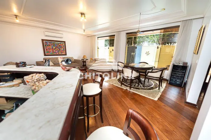 Sobrado com 4 dormitórios à venda, 547 m² - Centro - Itapetininga/SP