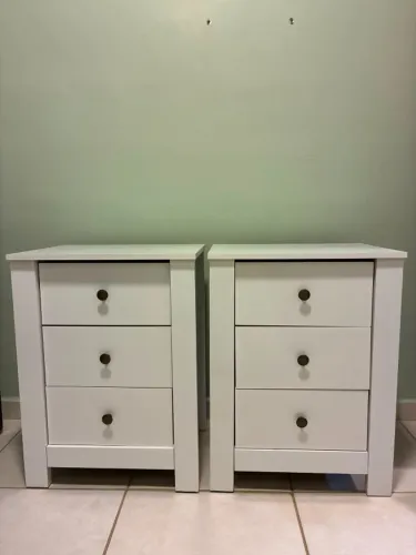 2 Mesas de Cabeceira