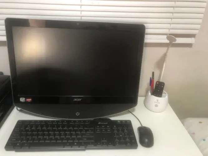 Computador Acer All in one (tela integrada)