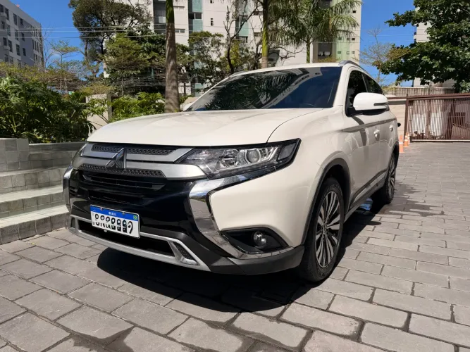 Mitsubishi Outlander HPE 2.0 16V 5P Aut. 2019
