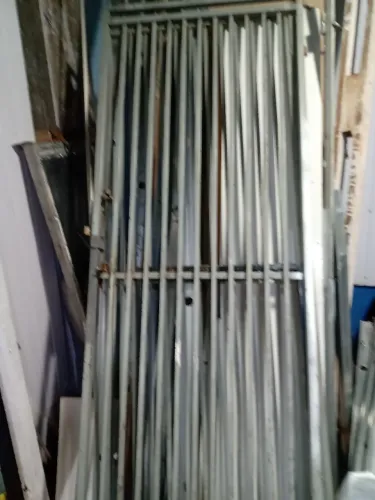 Portão Ferro  Gradeado 210x75 $200